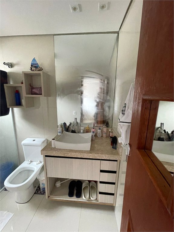 Sobrado à venda com 3 suítes em Vila Nivi, São Paulo, SP