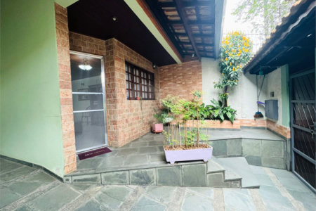 Casa à venda com 3 quartos, sendo 1 suíte,  em Vila Galvão, Guarulhos, SP
