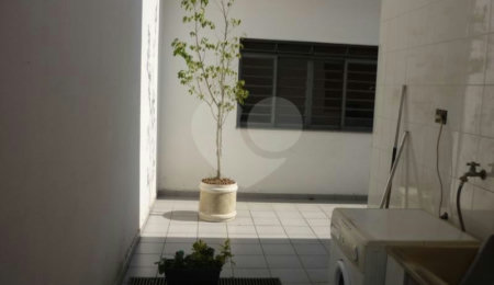Sobrado à venda com 3 quartos, sendo 1 suíte,  em Horto Florestal, São Paulo, SP