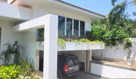 Casa à venda com 4 quartos, sendo 2 suítes,  no condomínio Crystal Lake, Rio de Janeiro - RJ