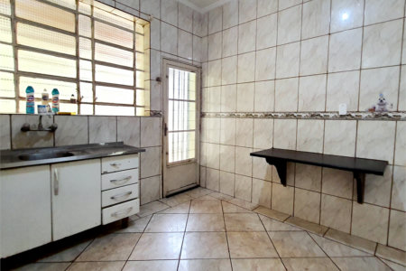 Sobrado à venda com 4 quartos, sendo 1 suíte, no Centro, Ribeirão Preto, SP