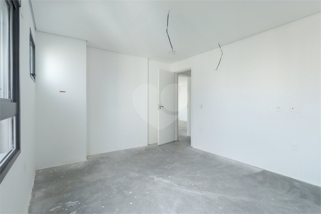Apartamento à venda com 3 quartos, sendo 2 suítes,  em Brooklin, São Paulo, SP