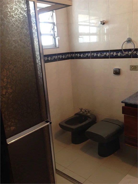 Sobrado à venda com 4 quartos, sendo 1 suíte, em Jardim Celeste, São Paulo, SP