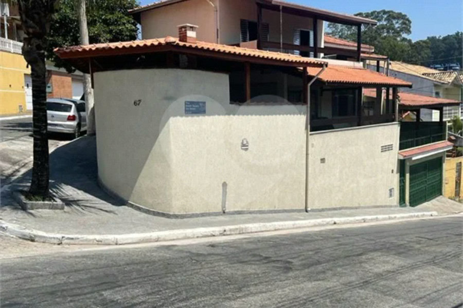 Sobrado à venda com 3 quartos em Tremembé, São Paulo, SP