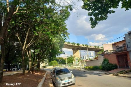 Sobrado à venda com 3 quartos, sendo 1 suíte, em Guaiaúna, São Paulo, SP