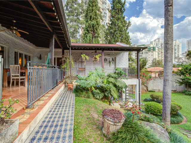 Casa de Vila à venda com 3 quartos, sendo 2 suítes,  em Alto da Boa Vista, São Paulo, SP