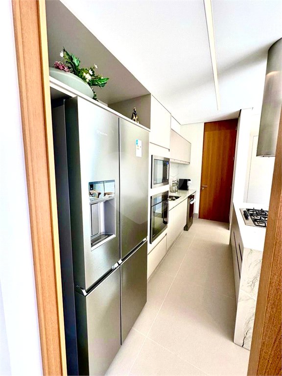 Casa à venda com 4 quartos, sendo 3 suítes, no condomínio Residencial Tivoli Park, Sorocaba - SP