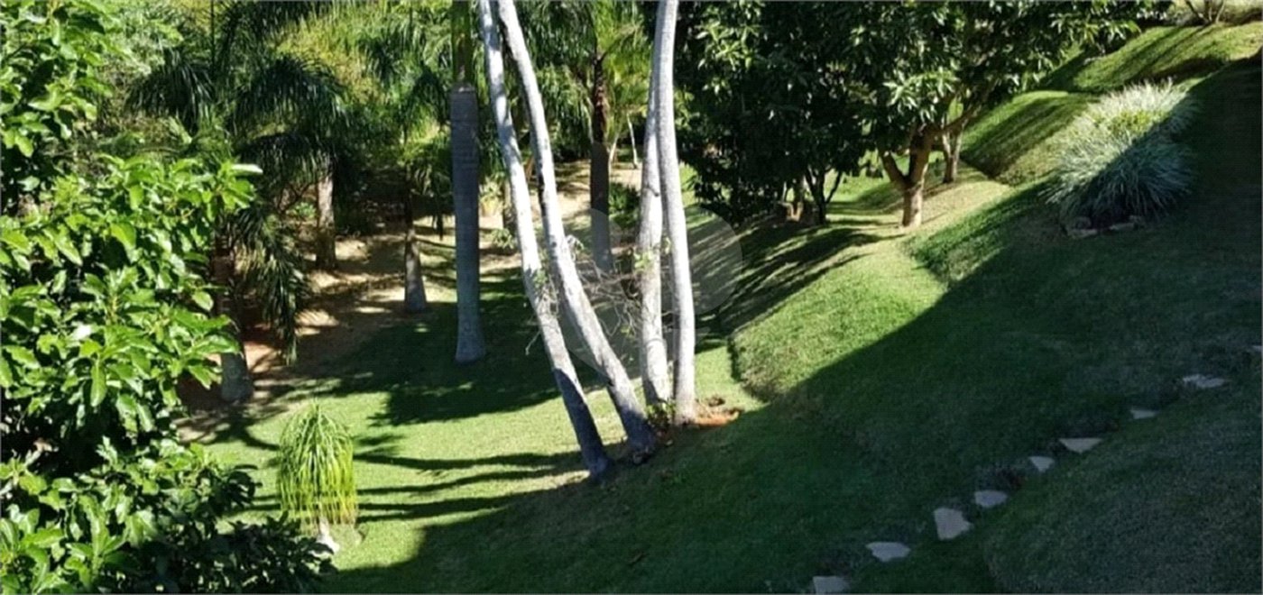 Casa à venda com 4 suítes no condomínio Monte Samkhya, Serra Negra - SP