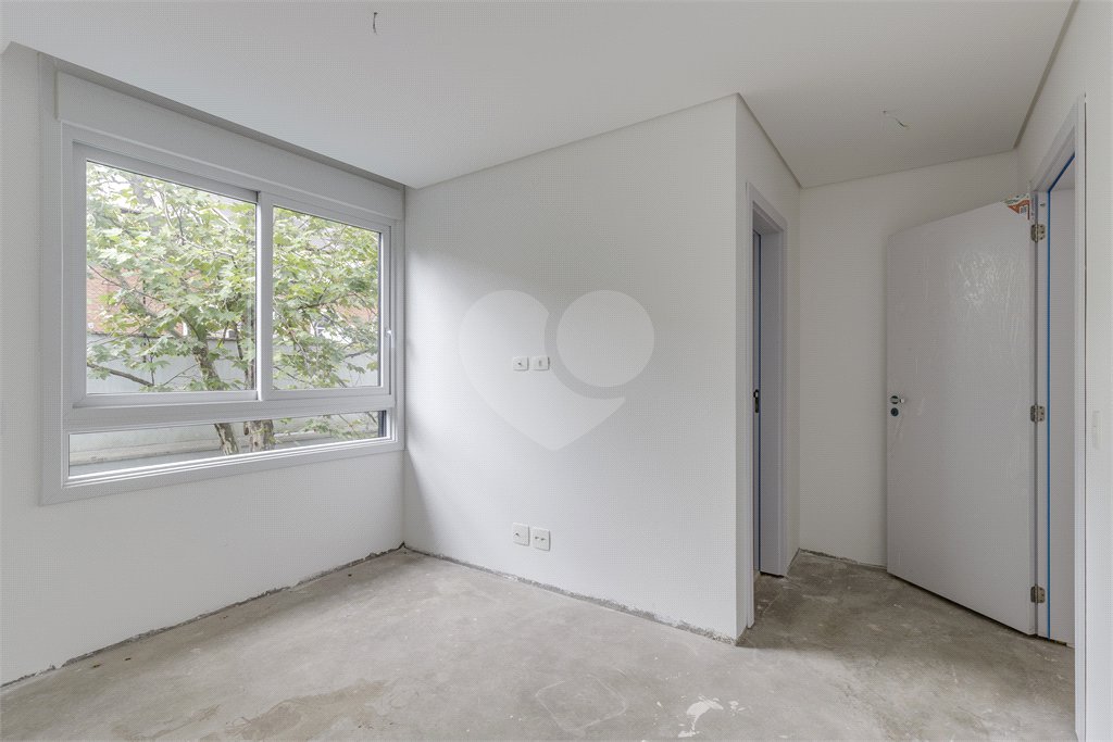 Casa à venda com 4 suítes no condomínio Venezia, São Paulo - SP