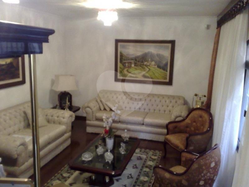 Sobrado à venda com 4 quartos, sendo 2 suítes, em Vila Guilherme, São Paulo, SP