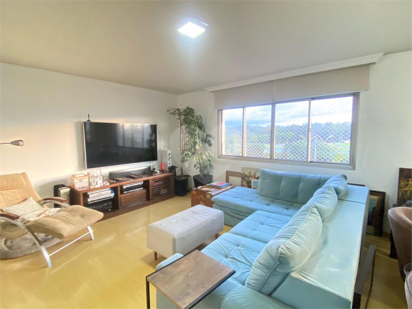 Apartamento para alugar com 4 quartos, sendo 1 suíte, em Jardim Europa, São Paulo, SP
