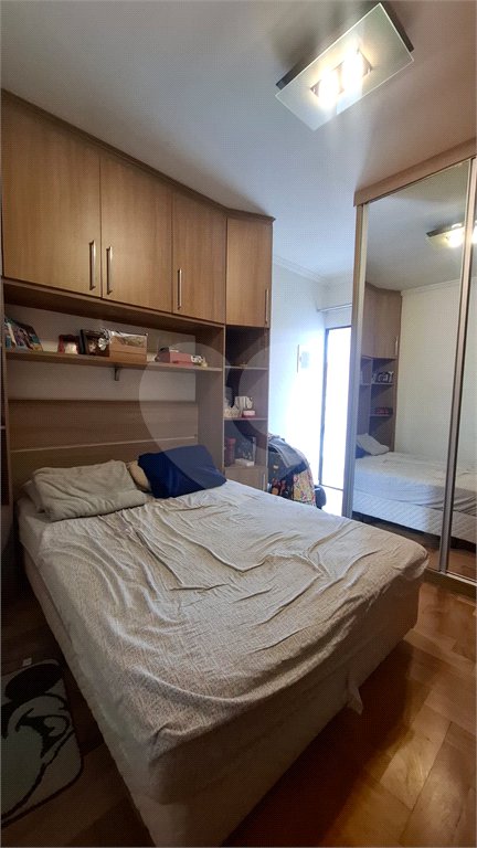 Sobrado à venda com 3 quartos, sendo 1 suíte, em Vila Constança, São Paulo, SP
