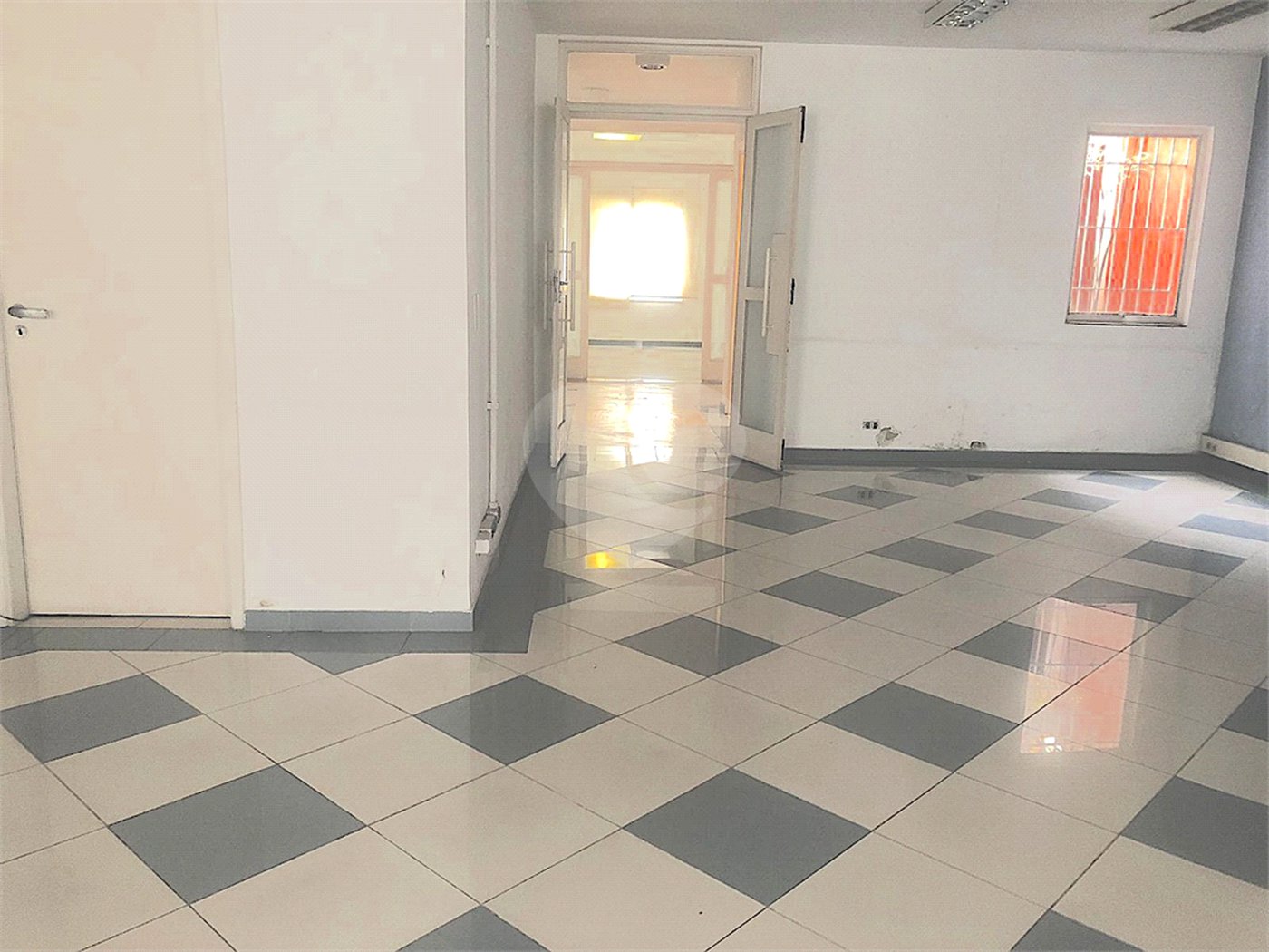 Sobrado à venda com 4 quartos, sendo 1 suíte, em Brooklin Velho, São Paulo, SP