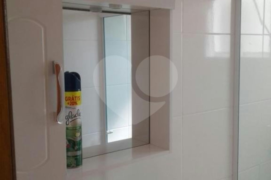 Casa à venda com 1 quarto no condomínio Camila I, São Paulo - SP