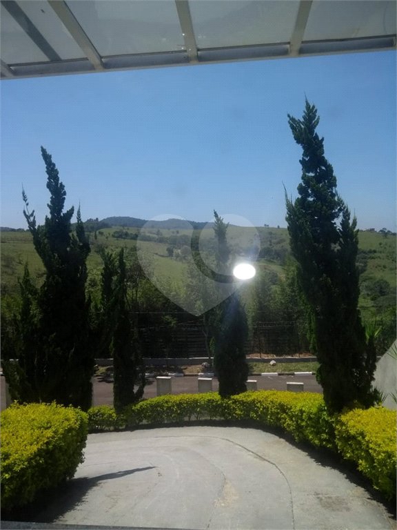 Casa à venda com 3 quartos, sendo 2 suítes,  no condomínio Vale do Sol, Bom Jesus dos Perdões - SP