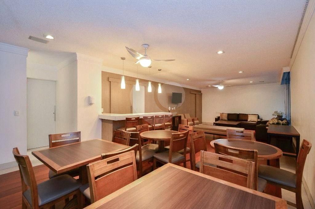 Apartamento à venda com 3 quartos, sendo 1 suíte,  em Indianópolis, São Paulo, SP