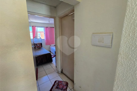 Casa à venda com 2 quartos no condomínio Esmeralda, Itapetininga - SP