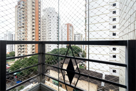 Apartamento à venda com 4 quartos, sendo 2 suítes,  em Vila Hamburguesa, São Paulo, SP