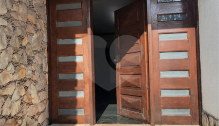 Casa Térrea à venda com 3 suítes em Interlagos, São Paulo, SP