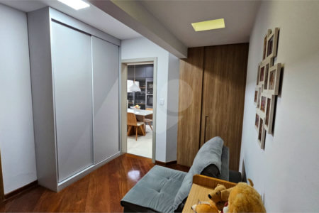 Apartamento à venda com 3 quartos, sendo 1 suíte,  no Centro, Suzano, SP