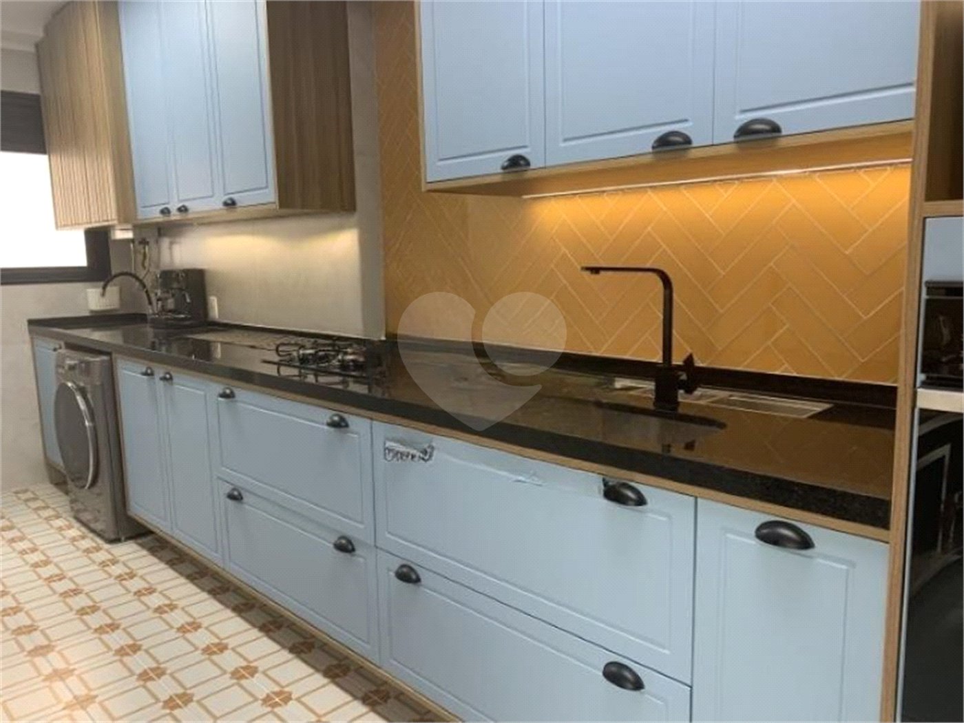 Apartamento à venda com 3 quartos, sendo 1 suíte,  em Cidade São Francisco, São Paulo, SP