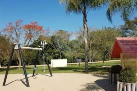 Casa à venda com 3 quartos, sendo 1 suíte, no condomínio Estância Marambaia, Vinhedo - SP