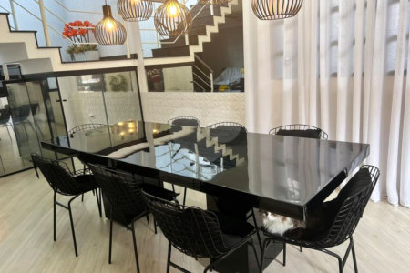Sobrado à venda com 3 quartos, sendo 1 suíte,  em Jardim Modelo, Suzano, SP