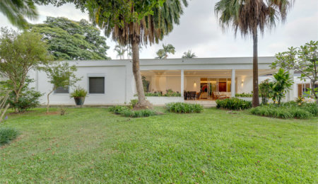 Casa Térrea à venda ou para alugar com 4 suítes em Alto da Boa Vista, São Paulo, SP