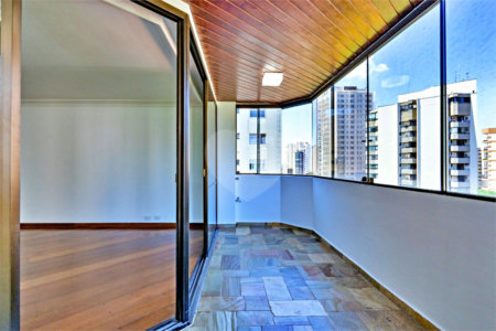 Apartamento à venda com 3 suítes em Campo Belo, São Paulo, SP