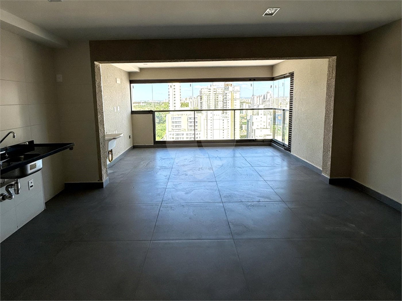 Apartamento à venda com 2 suítes em Campo Belo, São Paulo, SP