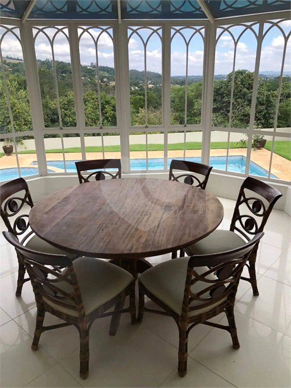 Casa à venda com 5 quartos, sendo 4 suítes, no condomínio Sol Vinhedo, Vinhedo - SP