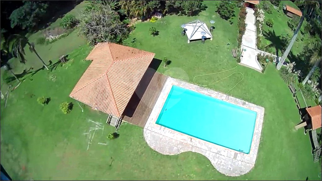Sítio à venda com 7 quartos, sendo 5 suítes, em Jardim Vinhas do Sol (mailasqui), São Roque, SP