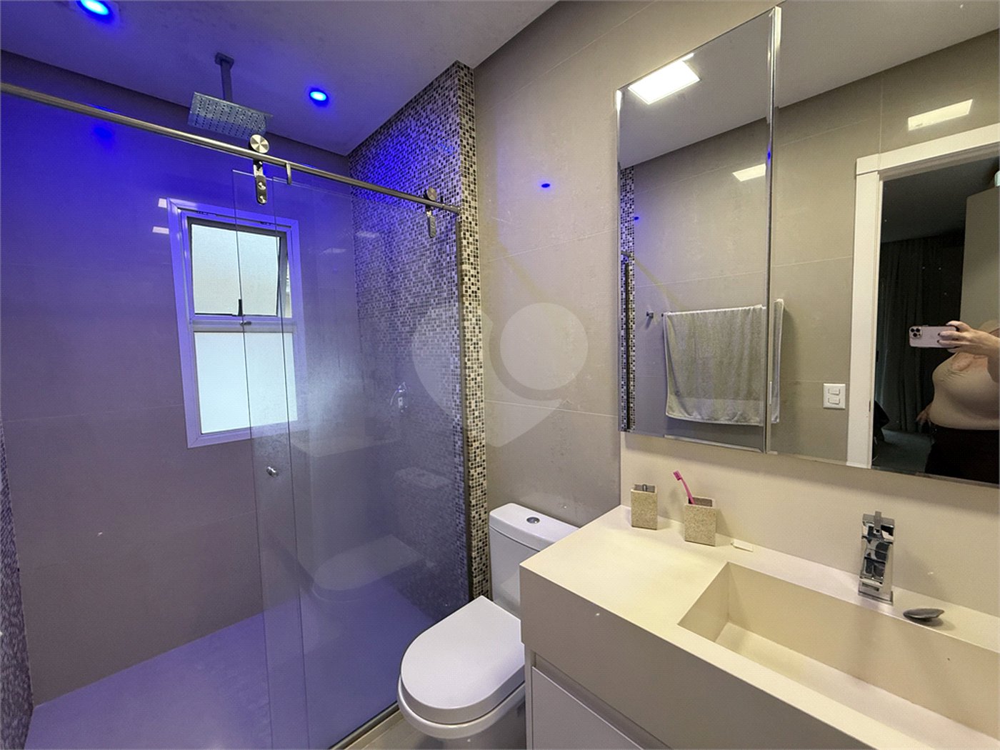 Casa à venda com 4 quartos, sendo 3 suítes,  no condomínio Aromaz, São Bernardo do Campo - SP