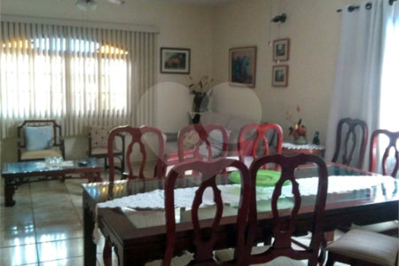 Casa à venda com 4 quartos, sendo 2 suítes, em Jardim Paulista, Atibaia, SP