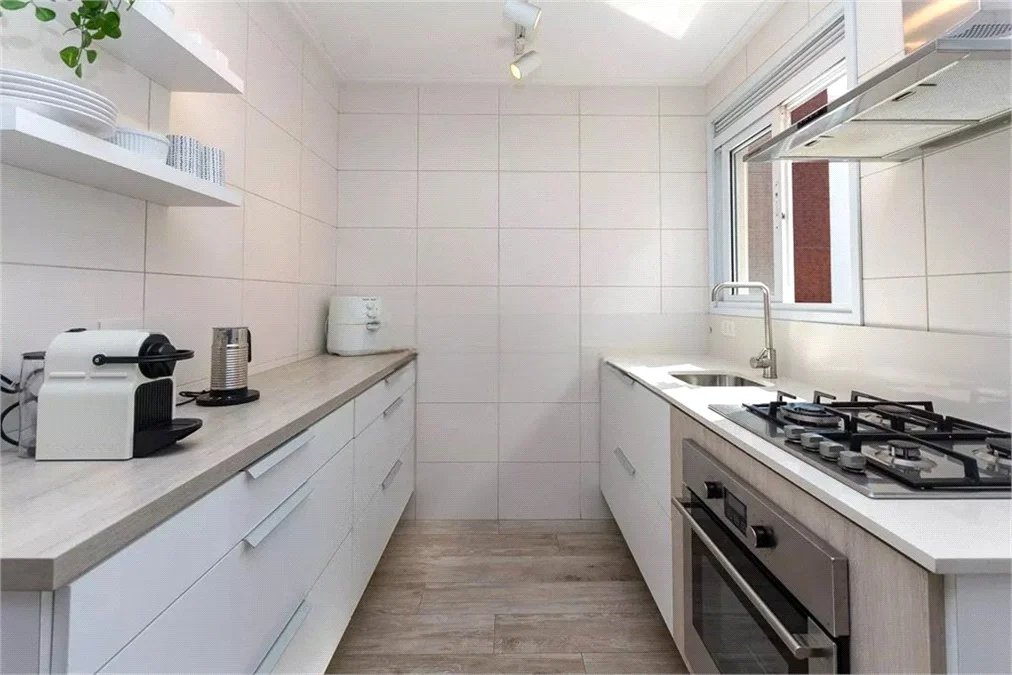 Apartamento à venda com 3 quartos, sendo 2 suítes, em Água Branca, São Paulo, SP