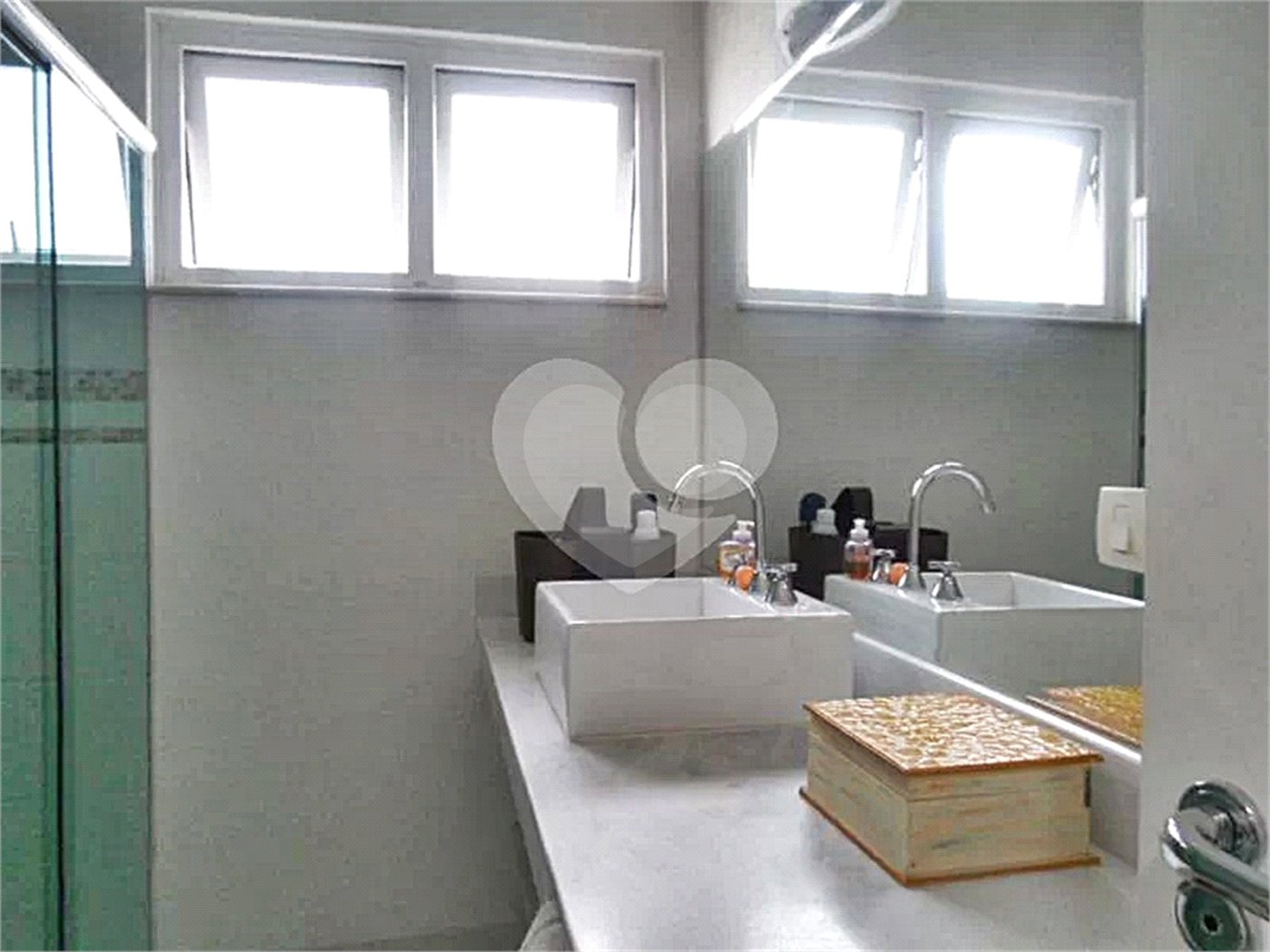 Casa à venda com 4 suítes no condomínio Chácara das Rosas, São Paulo - SP