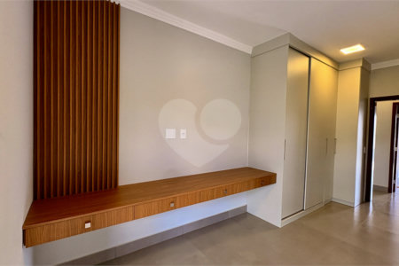 Casa à venda com 4 quartos, sendo 1 suíte,  no condomínio Villagio Milano, Sorocaba - SP