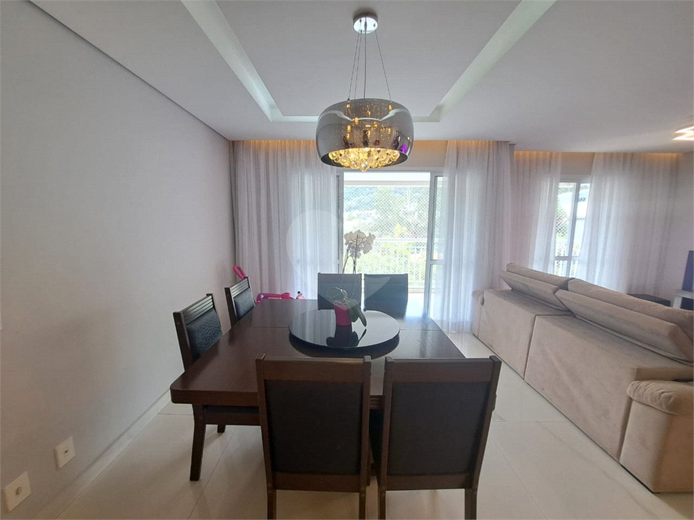 Apartamento à venda com 3 quartos, sendo 1 suíte, em Jardim Peri, São Paulo, SP