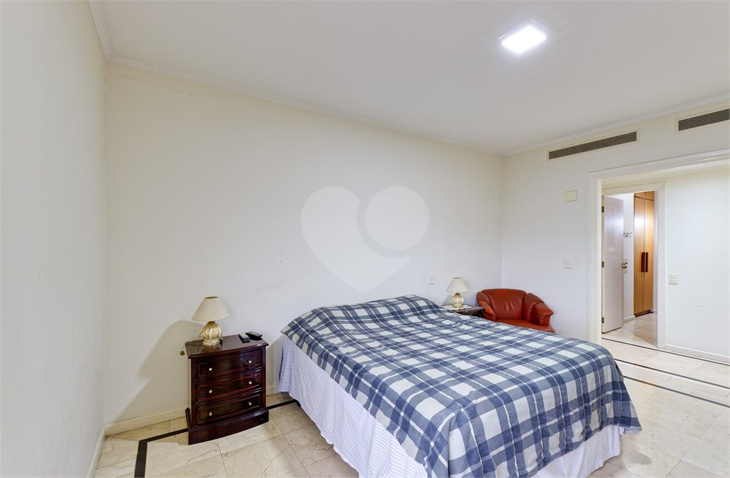 Apartamento à venda com 4 suítes em Jardim Marajoara, São Paulo, SP