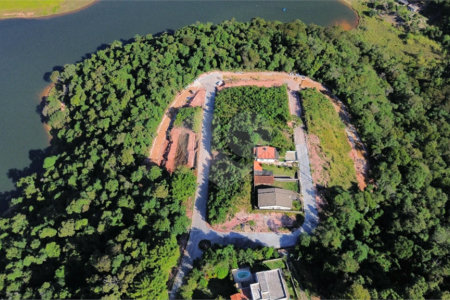 Terreno à venda no condomínio Bosque da Represa, Nazaré Paulista - SP