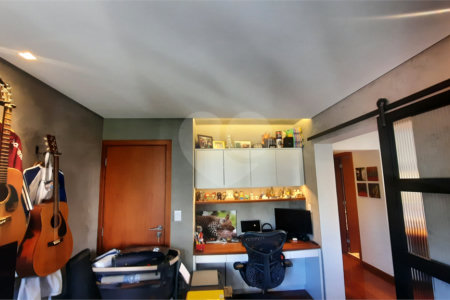 Apartamento à venda com 4 quartos, sendo 2 suítes, em Morumbi, São Paulo, SP