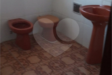 Sobrado à venda com 3 quartos, sendo 1 suíte, em Paulicéia, São Bernardo do Campo, SP