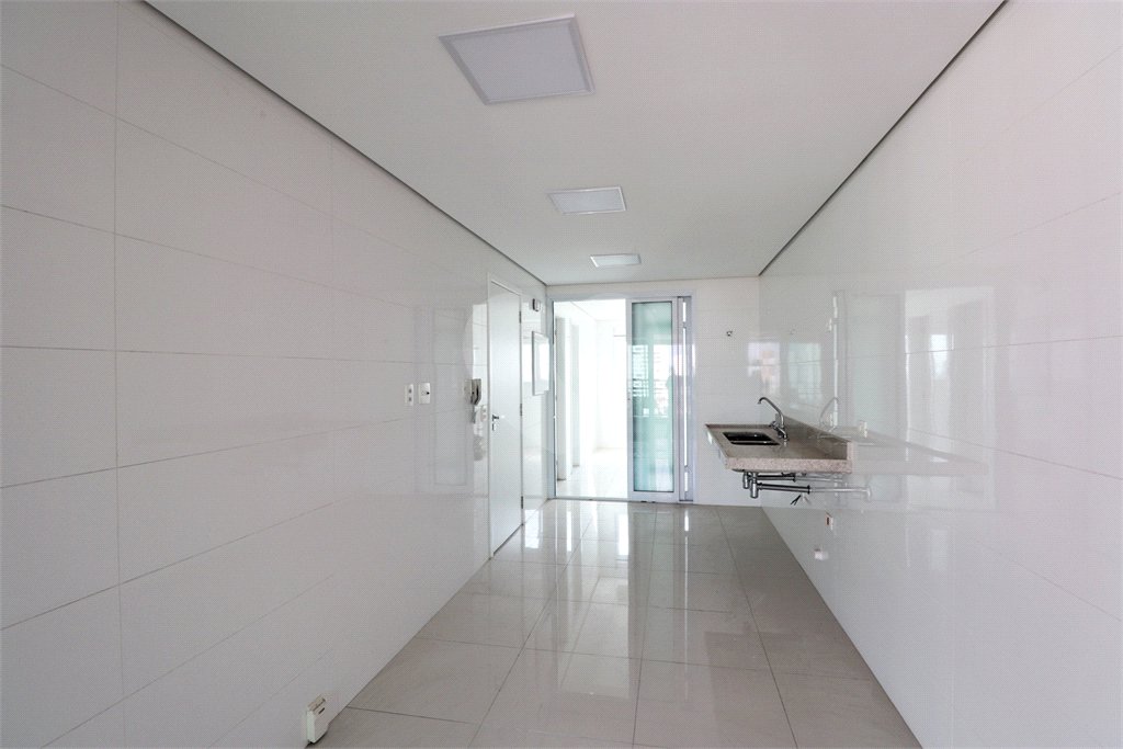 Apartamento à venda com 4 quartos, sendo 2 suítes, em Santa Teresinha, São Paulo, SP