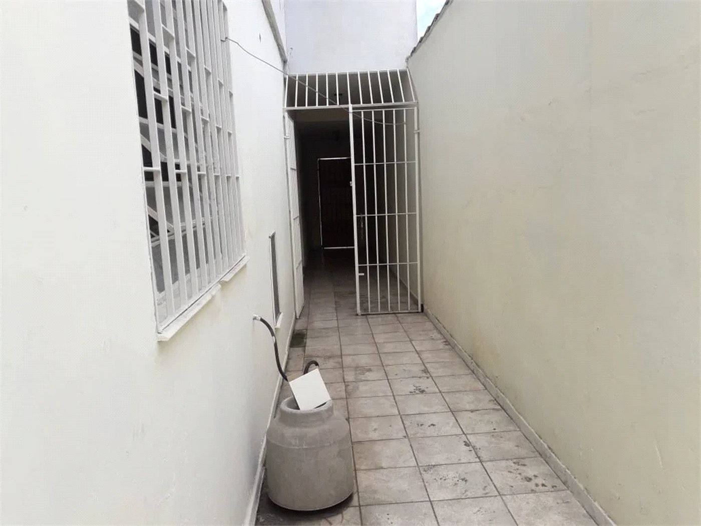 Casa à venda com 3 quartos, sendo 1 suíte, no condomínio Residencial Cidade Monções, São Paulo - SP