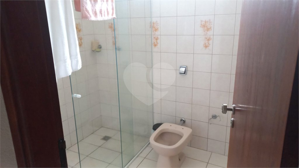 Sobrado à venda com 3 quartos em Jardim Bicão, São Carlos, SP