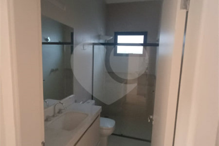 Casa para alugar com 3 quartos, sendo 1 suíte, no condomínio Recanto dos Paturis, Vinhedo - SP