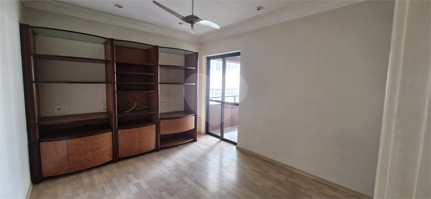 Apartamento à venda com 4 quartos, sendo 3 suítes, em Santa Cecília, São Paulo, SP