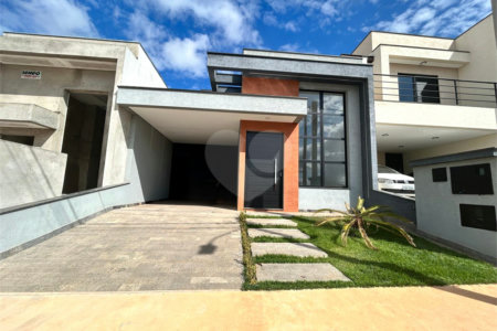 Casa à venda com 3 quartos, sendo 1 suíte, no condomínio Villagio Wanel, Sorocaba - SP