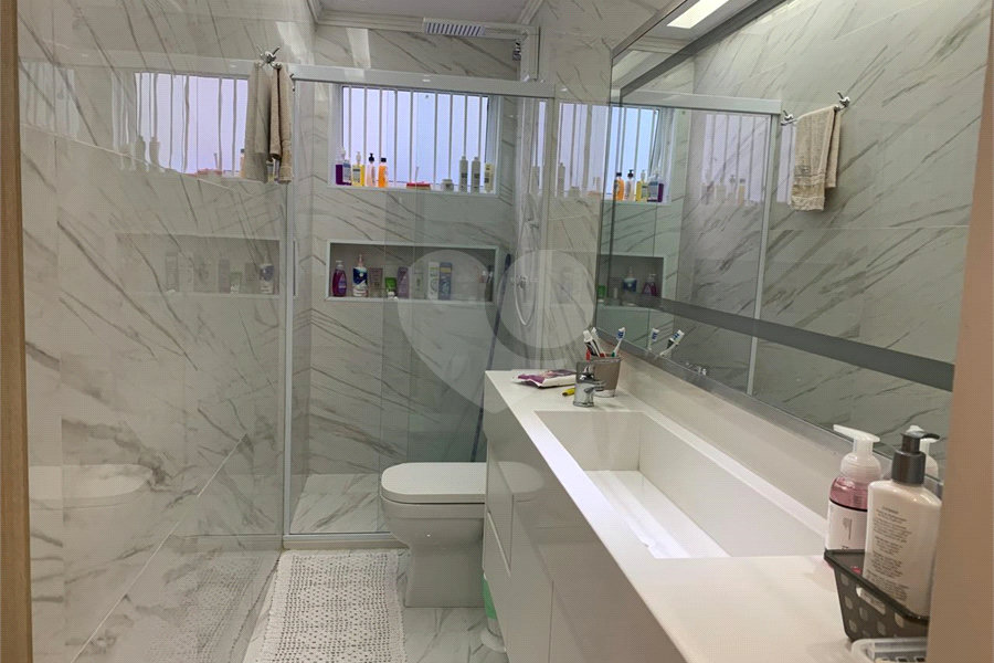 Sobrado à venda com 4 quartos, sendo 3 suítes, em Imirim, São Paulo, SP