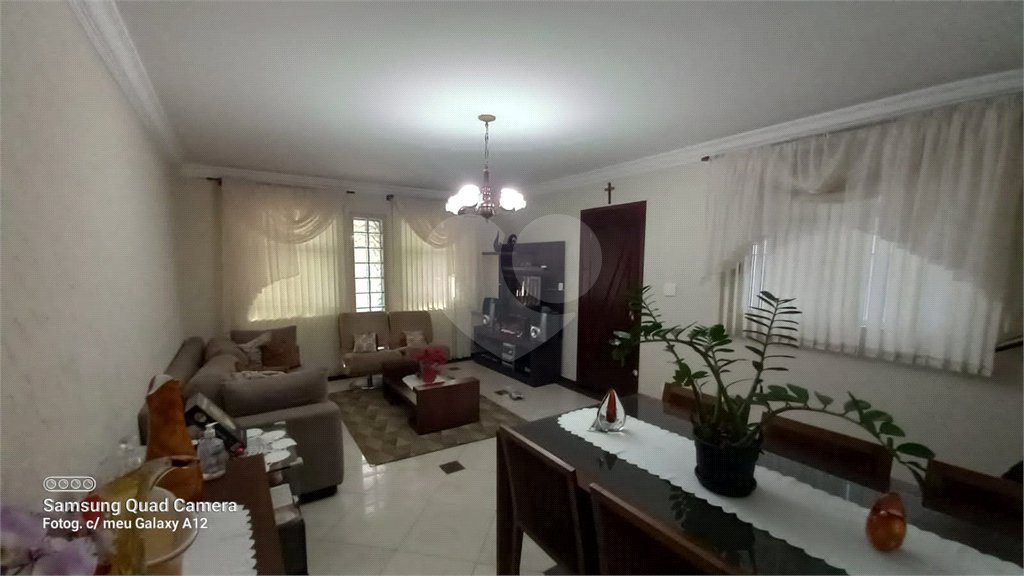 Sobrado à venda com 4 quartos, sendo 1 suíte, em Tremembé, São Paulo, SP